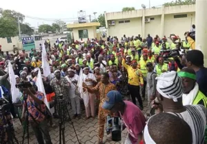 Projet de révision de la constitution : La création d&rsquo;un Sénat jugée « antidémocratique » et rejetée par les syndicalistes