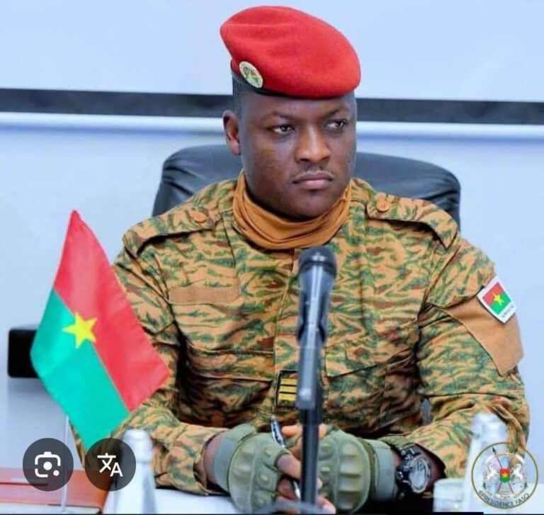 Burkina Faso : Capitaine Ibrahim Traoré alerte sur un complot terroriste visant la Confédération des États du Sahel
