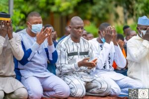 Burkina Faso : Le Capitaine Ibrahim Traoré communie avec la oumma à l’occasion de la Tabaski